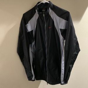 Nike windbreaker women’s size medium (vintage look)